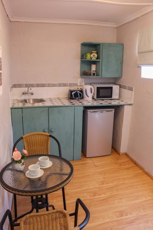 Carmel Villa B&B Or Self-Catering Calvinia Ruang foto