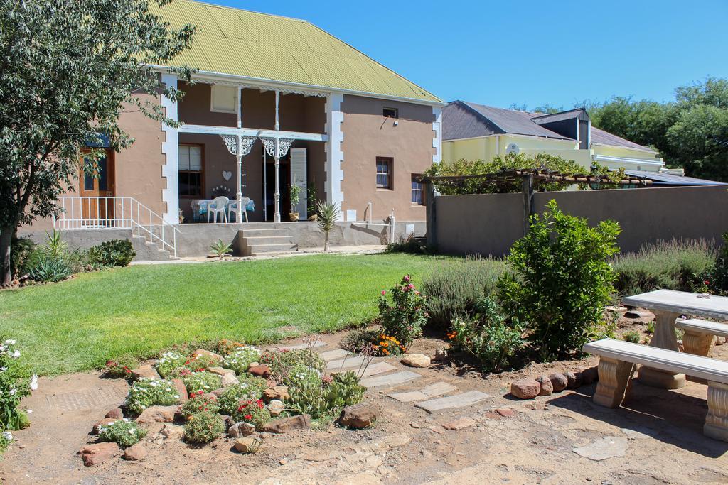Carmel Villa B&B Or Self-Catering Calvinia Bagian luar foto