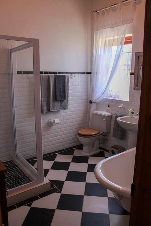 Carmel Villa B&B Or Self-Catering Calvinia Bagian luar foto