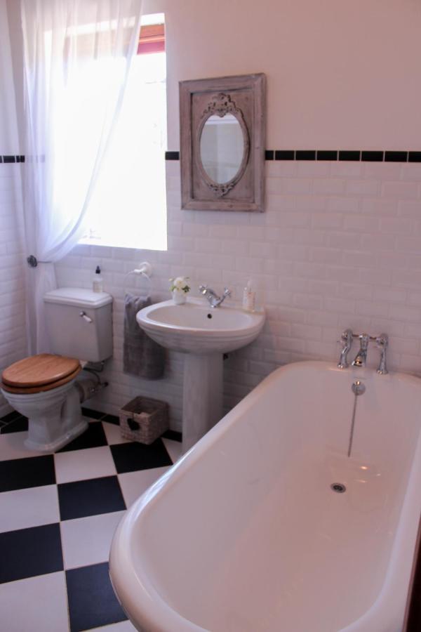 Carmel Villa B&B Or Self-Catering Calvinia Bagian luar foto